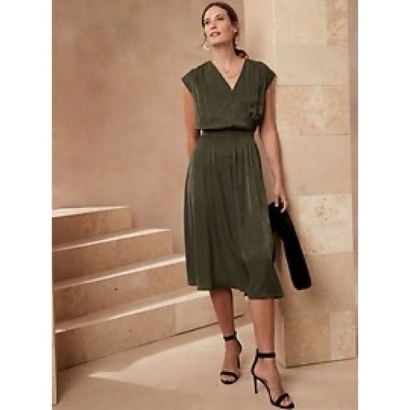 Banana Republic Shiny Twill Faux Wrap Midi Dress in Dark Umber Green XL - Picture 1 of 6